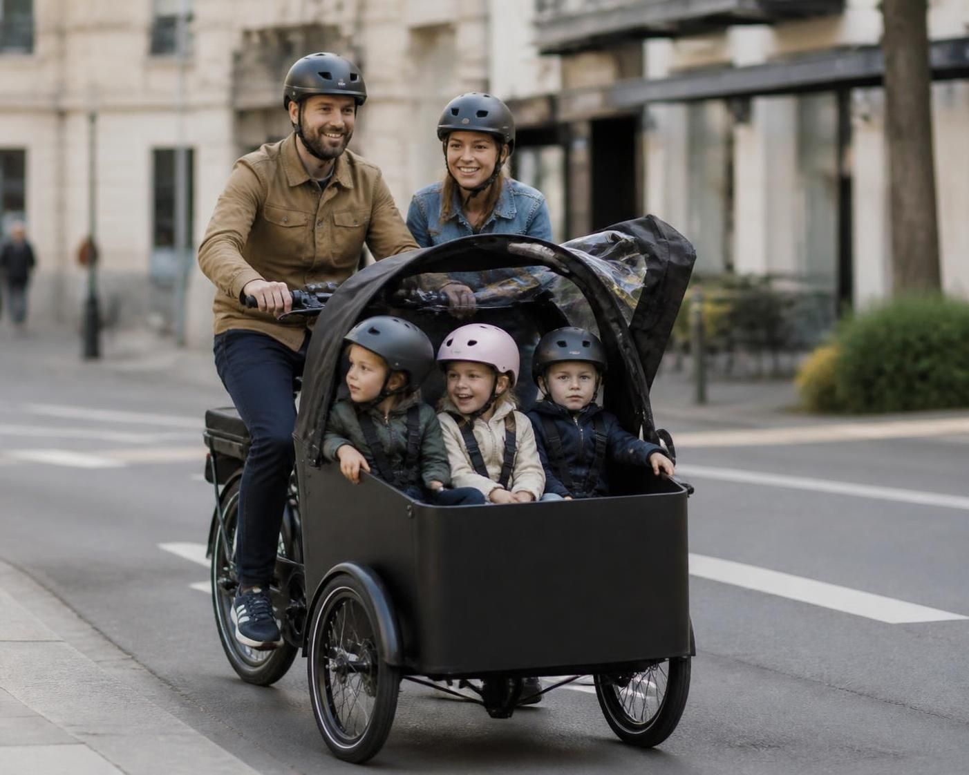 découvrez les différences entre longtail, biporteur et triporteur pour choisir le vélo cargo qui correspond le mieux à vos besoins de transport urbain.