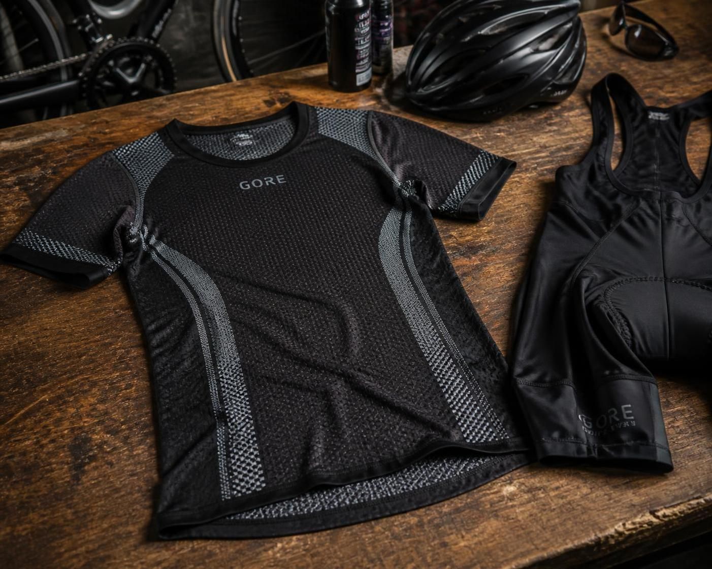 découvrez notre sélection de sous-vêtements vélo pour homme, alliant confort, respirabilité et maintien pour vos sorties à vélo.