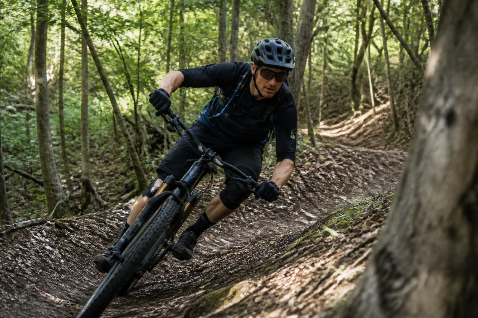 découvrez les différents types de vtt, les équipements essentiels et les critères indispensables pour bien choisir votre vélo tout-terrain selon vos besoins et votre pratique.
